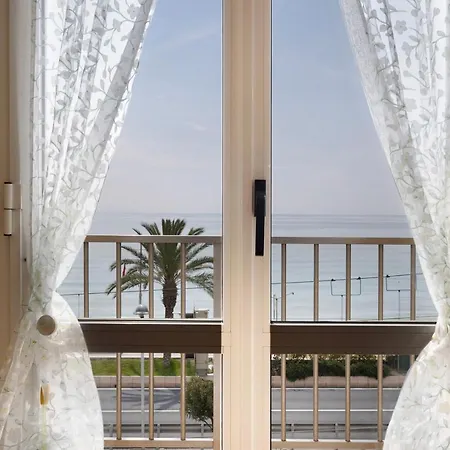 Numero 7 * Pietra Ligure