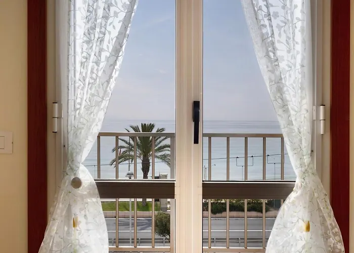 Numero 7 * Pietra Ligure